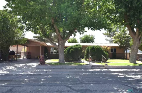 414 S 11th St, Deming, NM 88030