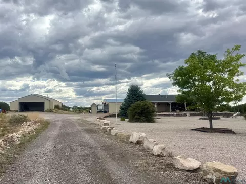 21 Squirrel Trl, Grants, NM 87020