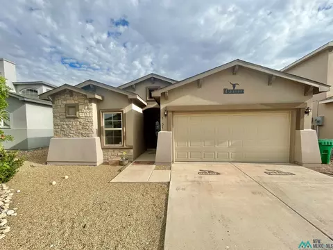 5307 W Darkhorse St, Hobbs, NM 88240