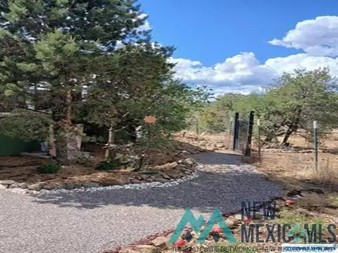 33 Black Dog Rd, Silver City, NM 88061