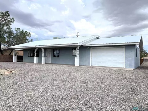 219 Hallmark St, Elephant Butte, NM 87935