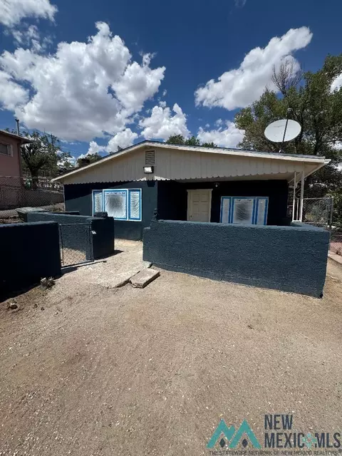 411 E Maloney Ave, Gallup, NM 87301