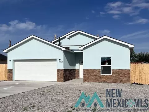 2706 S Onyx Dr, Roswell, NM 88203