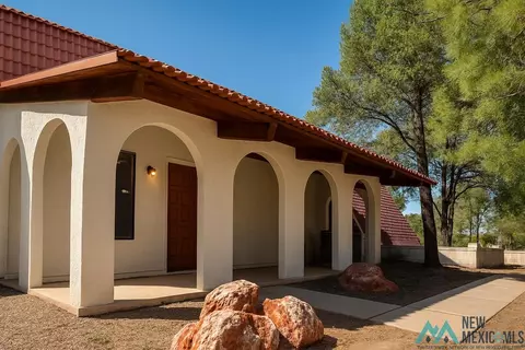 16 Century Rd, Artesia, NM 88210