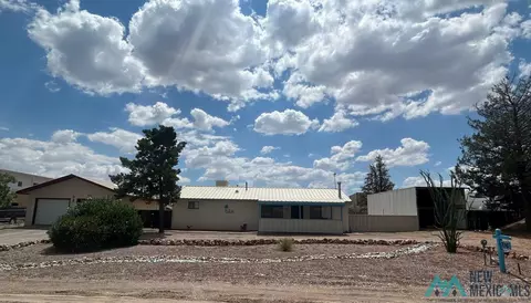 716 Erie Ave, Elephant Butte, NM 87935