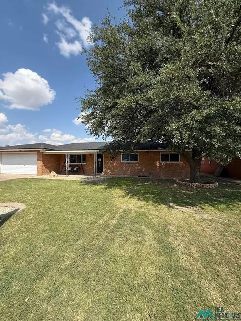 2320 N Cielo Dr, Hobbs, NM 88240