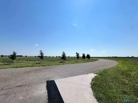 884 N Lakes Dr, Clovis, NM 88101