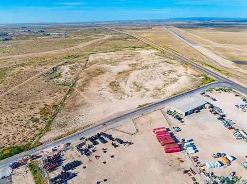 1401 W Derrick, Carlsbad, NM 88220