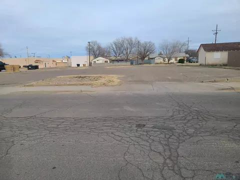 103 N Delaware Ave, Roswell, NM 88201