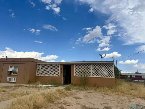 408 S 11th St, Carlsbad, NM 88220