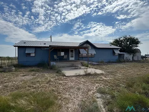 6649 Russell Rd, Dexter, NM 88203