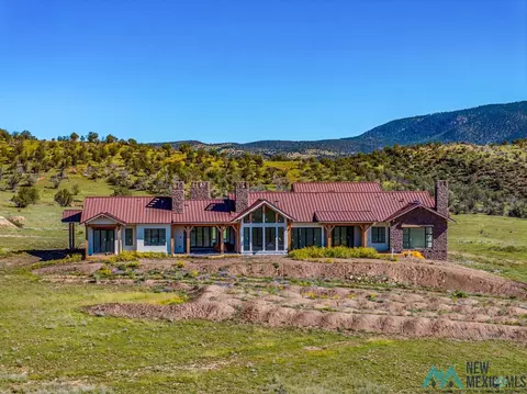 398 Pine Lodge Rd, Capitan, NM 88316