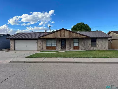 1814 W Currier Ave, Artesia, NM 88210