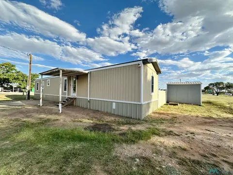 1221 E Dunnam, Hobbs, NM 88240