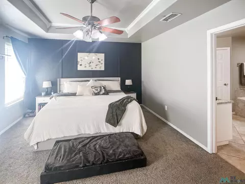 Bedroom - 2117 Northglen Dr, Clovis, NM 88101 photo 4 of 5