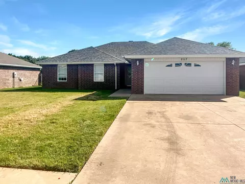 2117 Northglen Dr, Clovis, NM 88101