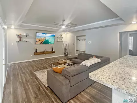 Living - 2117 Northglen Dr, Clovis, NM 88101 photo 3 of 3