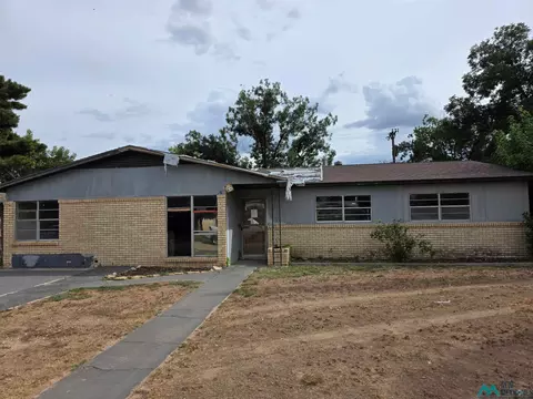 2101 W Clayton Ave, Artesia, NM 88210
