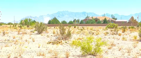 99 S Hermanas Grade Sw Rd W, Deming, NM 88030