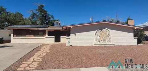 2607 Claude Dove Dr, Las Cruces, NM 88011