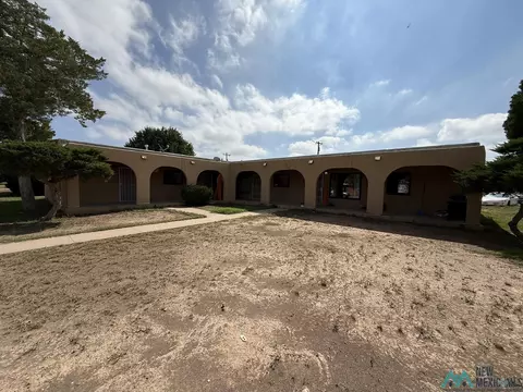 1505 W Hank Ave, Artesia, NM 88210