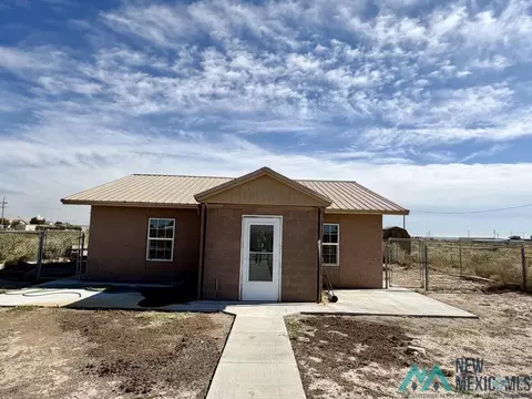 2702 N Bolton Rd, Artesia, NM 88210