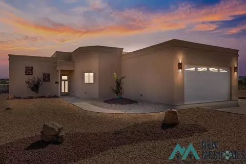 3101 SEagle Dr, Deming, NM 88030