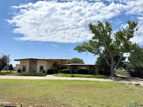 209 Springfield Dr, Clovis, NM 88101 photo 1
