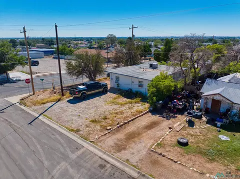 107 S Eighth St, Carlsbad, NM 88220