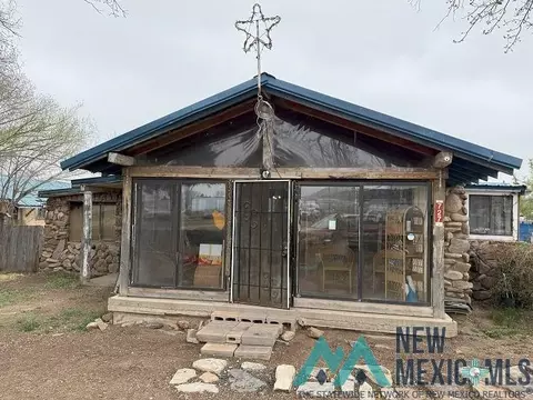727 Dora Celeste, Las Vegas, NM 87701