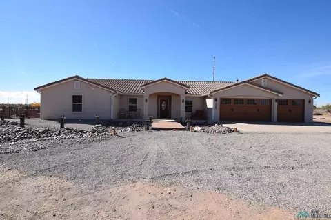 1960 Crest Dr SW, Deming, NM 88030