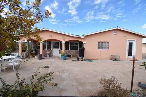 202 N Jefferson St, Columbus, NM 88029