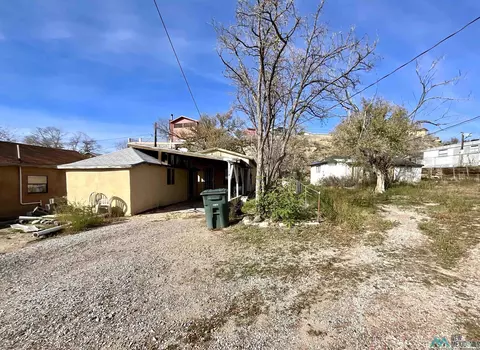 114 W Adams Ave, Gallup, NM 87301