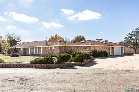 2016 Wilshire Blvd, Clovis, NM 88101