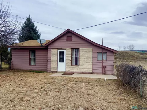 128 Water St, Raton, NM 87740