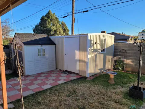 Exterior - 1309 Huntington Way St, Clovis, NM 88101 photo 5 of 6