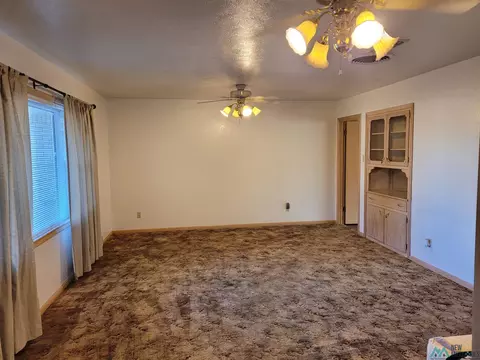 Living - 1309 Huntington Way St, Clovis, NM 88101 photo 1 of 6