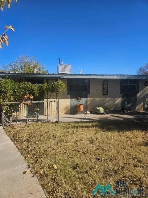 611 S 12th St, Deming, NM 88030
