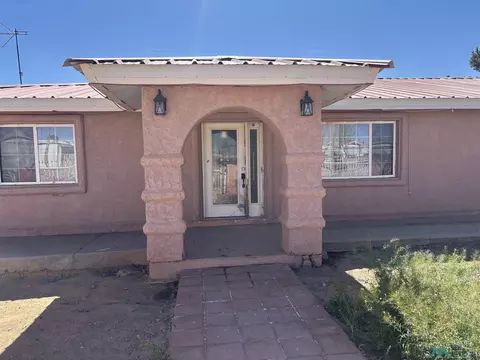 418 High St, Columbus, NM 88029