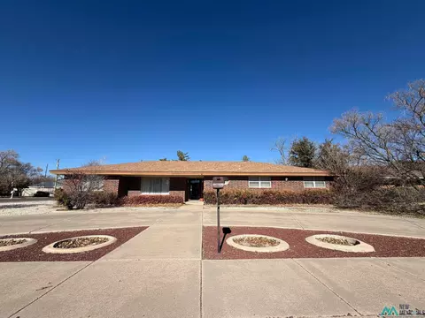 122 W Clearfork Dr, Hobbs, NM 88240