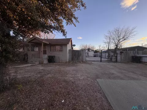 703 W 7035 W Lea St, Carlsbad, NM 88220