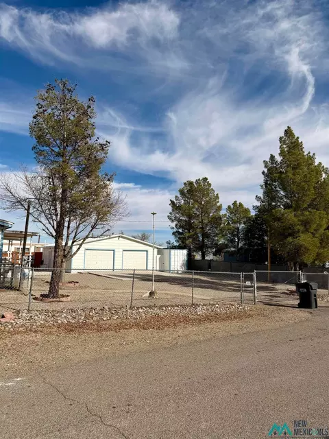 303 Calle Del Corte St, Elephant Butte, NM 87935 photo 2