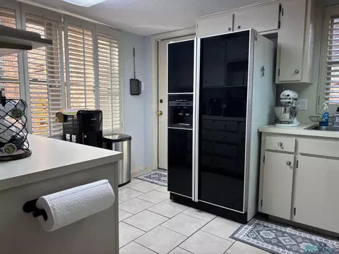 Kitchen - 117 Fairway Ter N, Clovis, NM 88101 photo 1 of 3