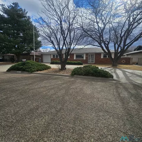 1309 Lexington Rd, Clovis, NM 88101