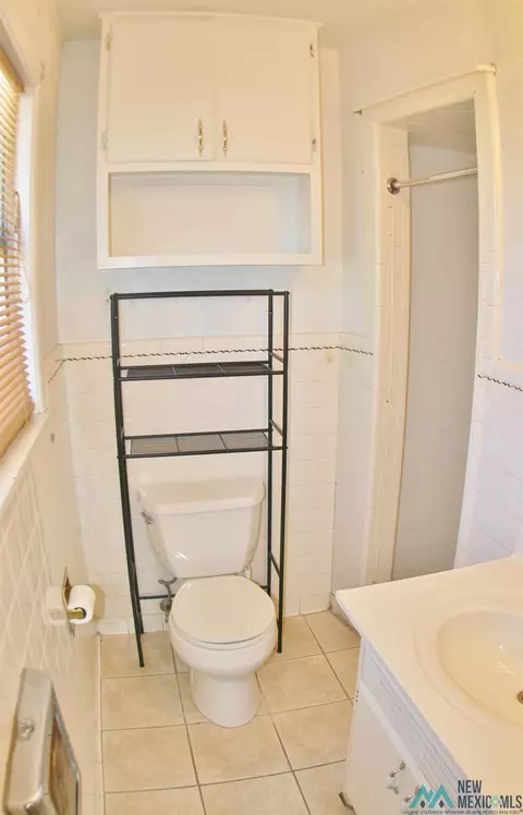 Bath - 3017 Ross St, Clovis, NM 88101 photo 1 of 2