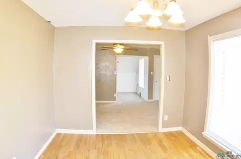 Living - 3017 Ross St, Clovis, NM 88101 photo 2 of 4