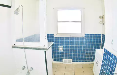 Bath - 3017 Ross St, Clovis, NM 88101 photo 2 of 2