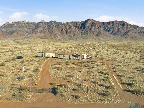 11725 SE Marigold Rd, Deming, NM 88030