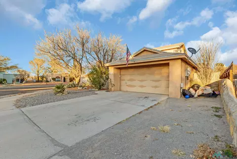 5008 Shadow Mountain Rd, Las Cruces, NM 88011
