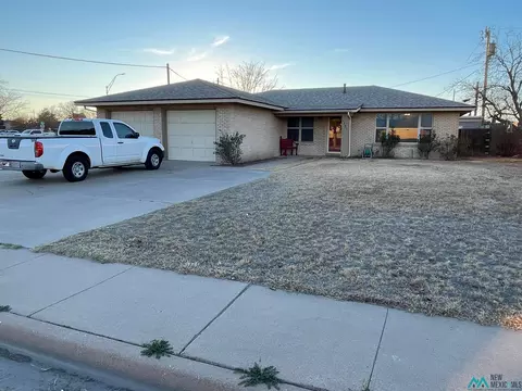 2301 N Cielo Dr, Hobbs, NM 88240
